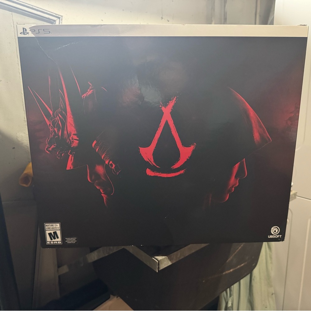 Assassin's Creed Collector's Edition Box no game, steelbook or codes
